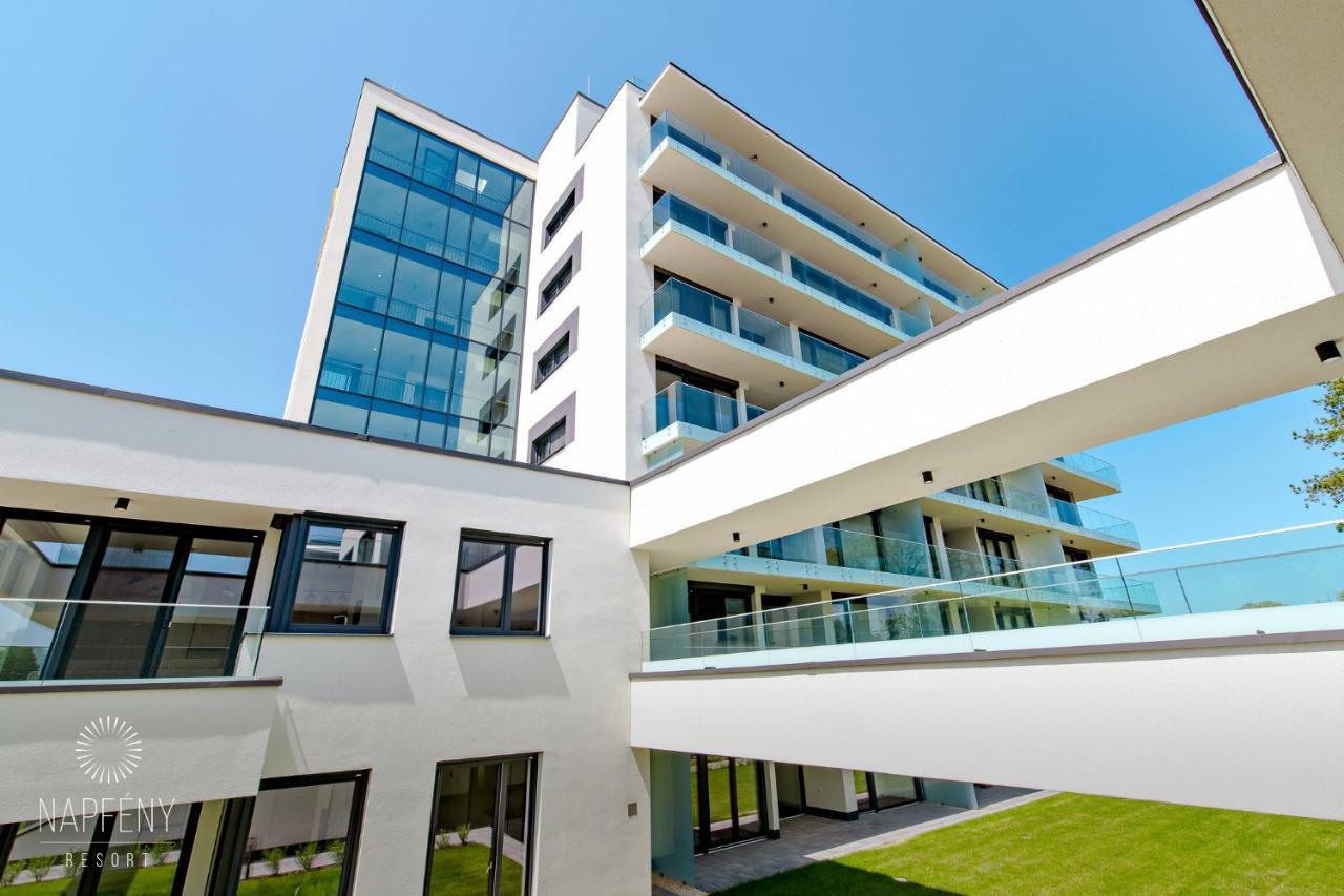 Clyde-Premium Lelle Waterfront Private Apartment บาลาตอนแลลเล ภายนอก รูปภาพ