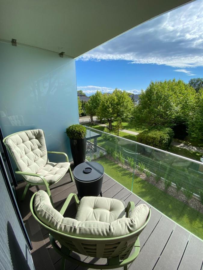 Clyde-Premium Lelle Waterfront Private Apartment บาลาตอนแลลเล ภายนอก รูปภาพ
