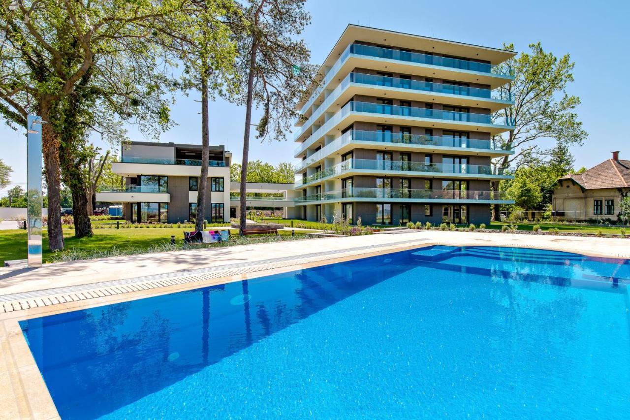 Clyde-Premium Lelle Waterfront Private Apartment บาลาตอนแลลเล ภายนอก รูปภาพ